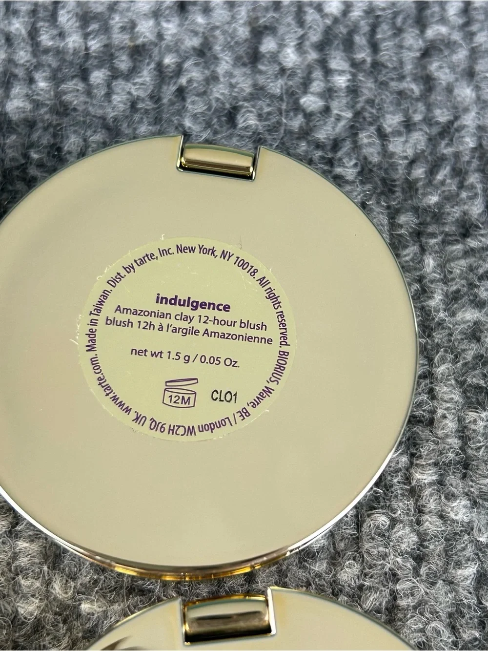 Tarte ~ Stay Golden Amazonian Clay Blush Set ~ 5 Gold Tone Decorative Compacts